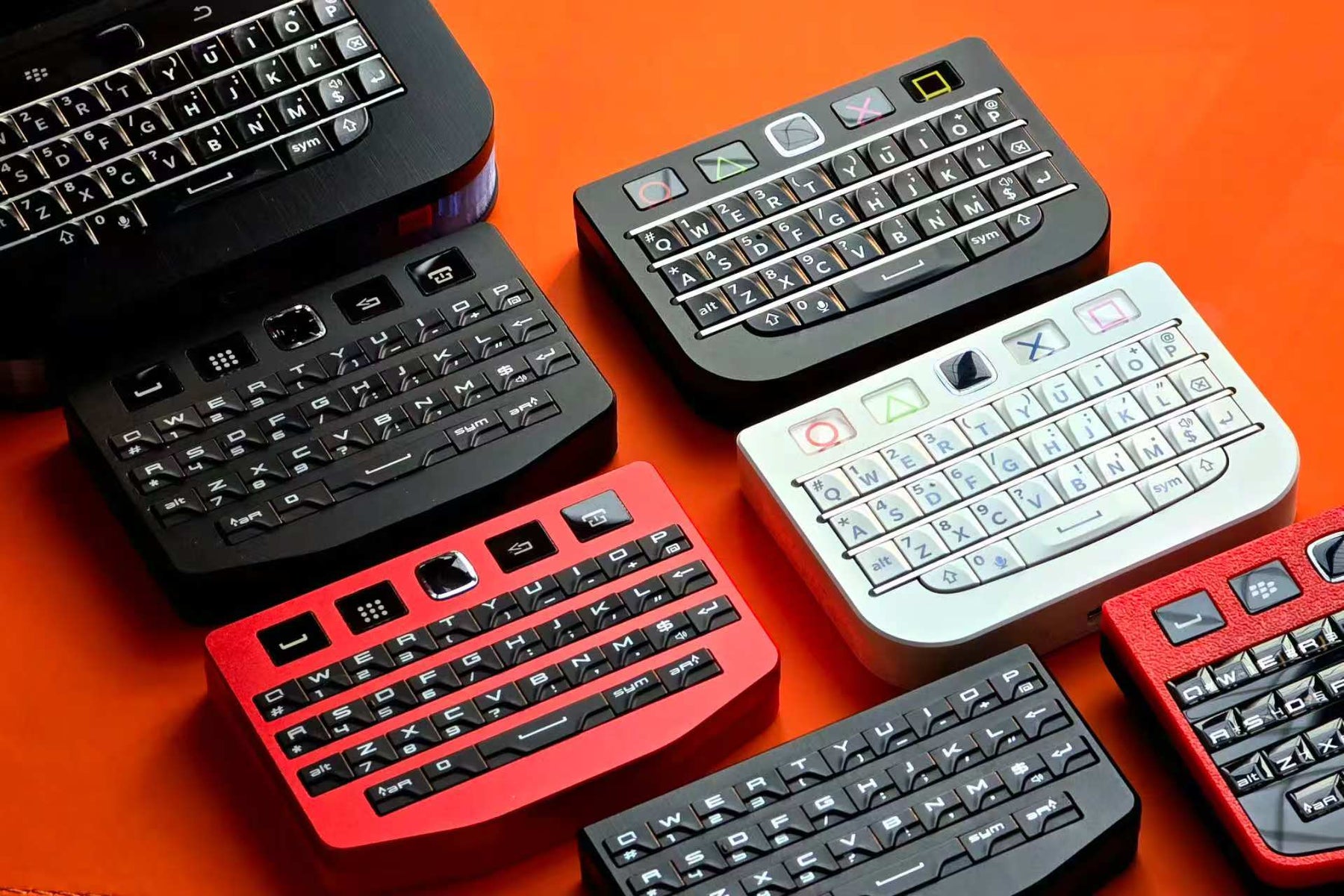Blackberry Q10 Mini Keyboard with Trackpad Bluetooth USB Dual Mode Dpi Ten Speed Adjustment All Keys Have No Conflicts